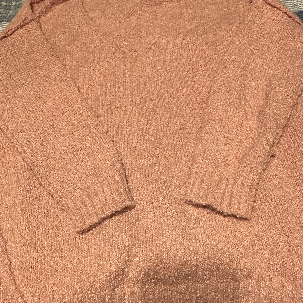 Pink sweater - Picture 2 of 3